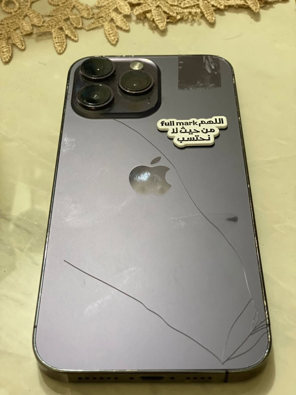 السلام عليكم 14 برو ماكس
السعر٥٠٠الف 
نموذج m ذاكره ٢٥٦ 
بطاريه ١٠٠ اصليه بدلتها قبل شهر ونص وليحد الان ١٠٠ 
مبدل شاشه وسط سعرها ٢٤٠ 
كامل ملحقاته كيبل الشحن والكارتون 
***********
للبيع فقط بدون مراوس
