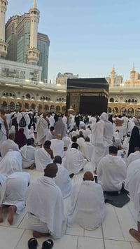 عمرة مكة • ١١ يوم • فنادق ٤ نجوم