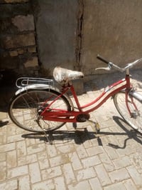 بايسكل بناتي • نضيف • قفل بالسرج