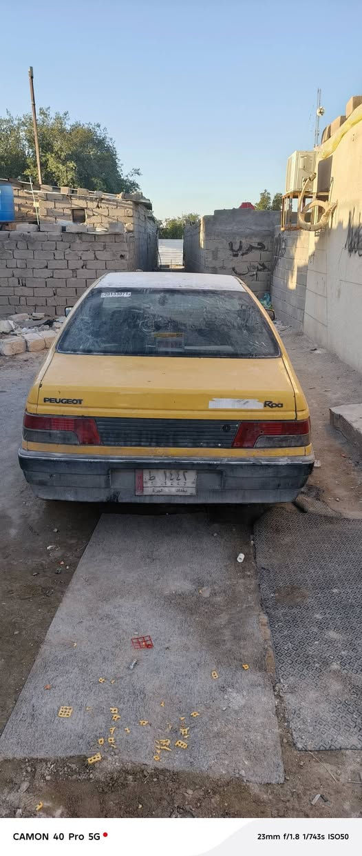 للبيع بيجو روى مديل 2009 السيارة كله ع البلاد  بس المحرك كايم يعني الي ياخذة يسحبه السعر ١٠ورقات العنوان البصرة الزبير دور البترو رقم الهاتف ***********
