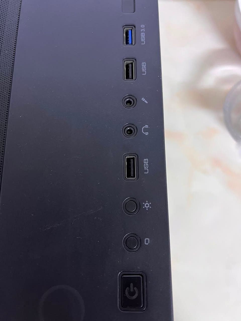 السلام عليكم
الاستعمال  اقل من شهر
السعر : 1695000
المواصفات
📍كارت شاشه Nitro+ AMD Radeon RX 6700 XT (12GB)
📍معالج cpu AMD Ryzen 5 5600X
📍رامات RAM T-Force 32G     4x8   ddr4
📍بور سبلاي AZZA MASS 650W
📍لوحته الام GIGABYTE B550M AORUS ELITE AM4
📍شاشه ASUS TUF Gaming 27" 2K HDR Gaming Monitor (VG27AQ) - QHD (2560 x 1440), 165Hz (Supports 144Hz), 1ms, Extreme Low Motion Blur, Speaker, G-SYNC Compatible, VESA Mountable, DisplayPort, HDMI,Black
📍1TB SDD

📍كيبورد Redragon K618 HORUS Wireless وتكدر تستخدم واير 
📍سماعه Razer Kraken Ultimate
📍ماوس Razer Viper
📍ماوس باد


**إذا كنت صاحب هذا الإعلان وتريد حذفه لأي سبب، رجاءا أرسل رسالة إلى الدعم الفني**