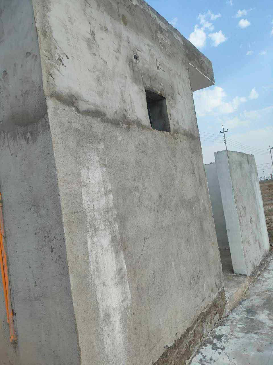 يا الله

 للبيع دونم مربع طابو زراعي سند 117
قرب المشروع مال المرور

امسيج وكامل بي غرفه + صحيات فقط

السعر 50 وبي مجال للشراي

للتواصل والاستفسار خاص او اتصال

***********

اخوكم ابو نور الدلال

المكتب مجاز حكومياً ادخل للحساب ناشر ابيوت اي بيت ايعجبك راسلني وتدلل

أعرض عقارك عندنا ودع لنا التسويق
