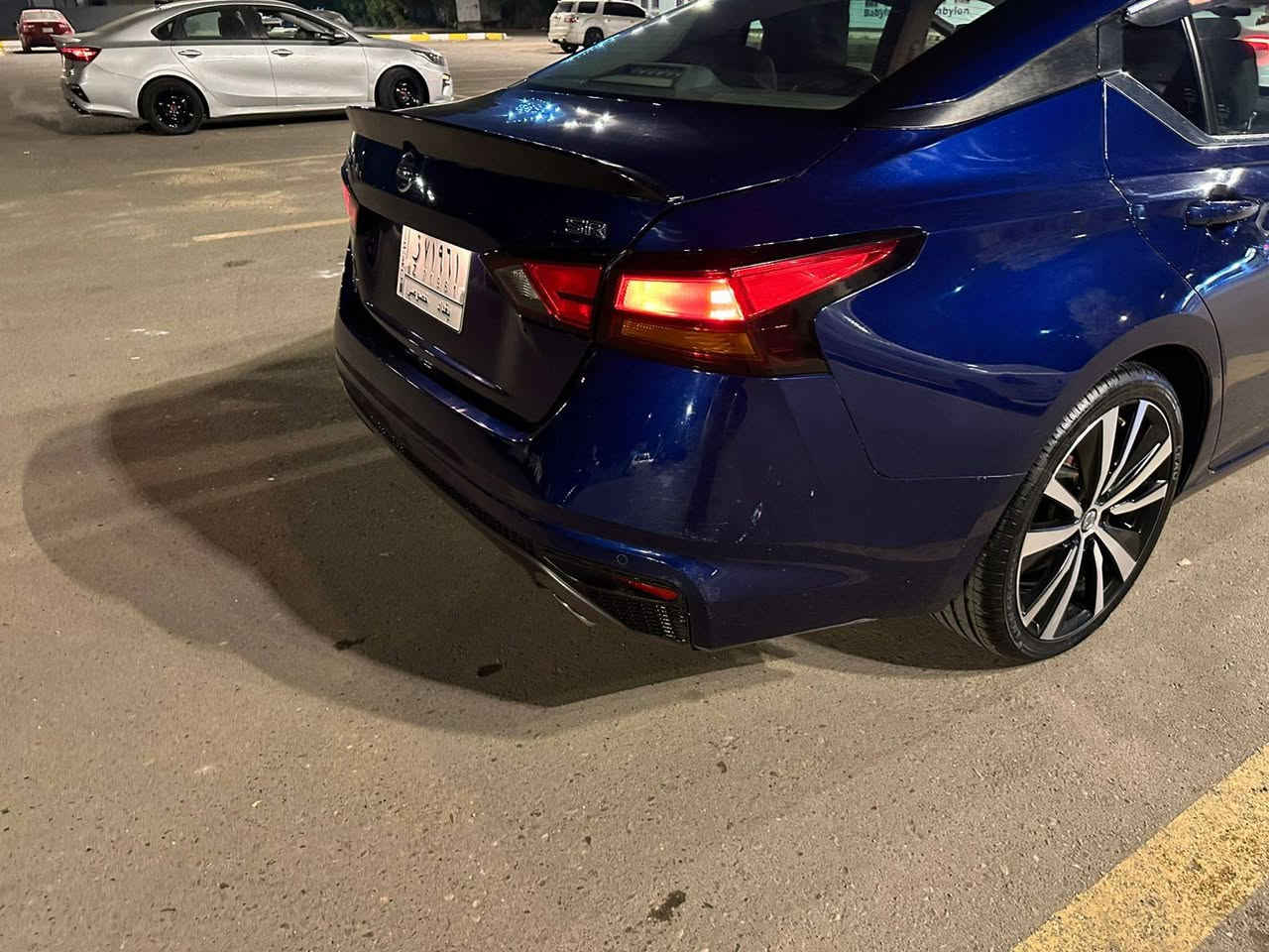 التيما وارد امريكي SR 2021
رقم بغداد معوقين باقيله ٩ اشهر وكالة واقرار 
مكفولة عدا الي موضح بالصورة جزء بسيط مكفول محرك  كير كفالة تخم تاير باتري جديد 
تبريد ثللللج فووول عدا الفتحة 
رادارات توقف ذاتي نقاط عمياء شفتات بالستيرن هواية مواصفات 

رقم الشاصي 1N4BL4CV1MN317086
سيارة جاهزه نظيفه جدا 
مستعجل ع بيع 
السعر 
137 
***********
