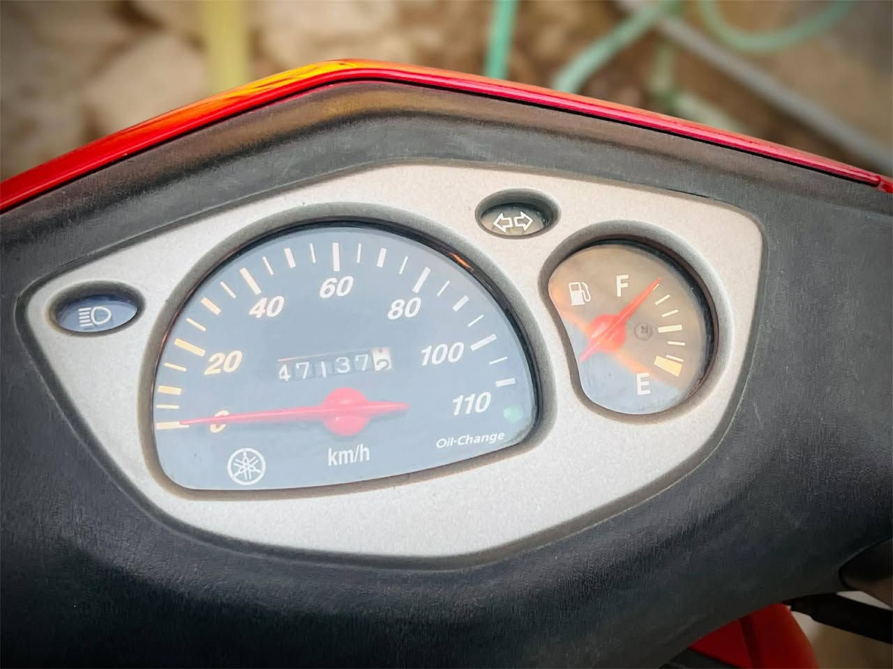 دراجة سكنس نثية 110 ياباني مرقم بغداد باسمي جديدة بمعنى كلمه ما تصرف عليه اي شي ماشية حقيقي 47 كيلو الون احمر الاستناد كهربائي ما ناقصه اي شي جيب وياك فيتر وافحص للعلم الدهن امزويل والبانزين محسن واخيرا كابيرتر تجي مو نوزل السعر خاص او الاتصال على رقم *********** الدراجة مرقمة والسنوية باسمي
