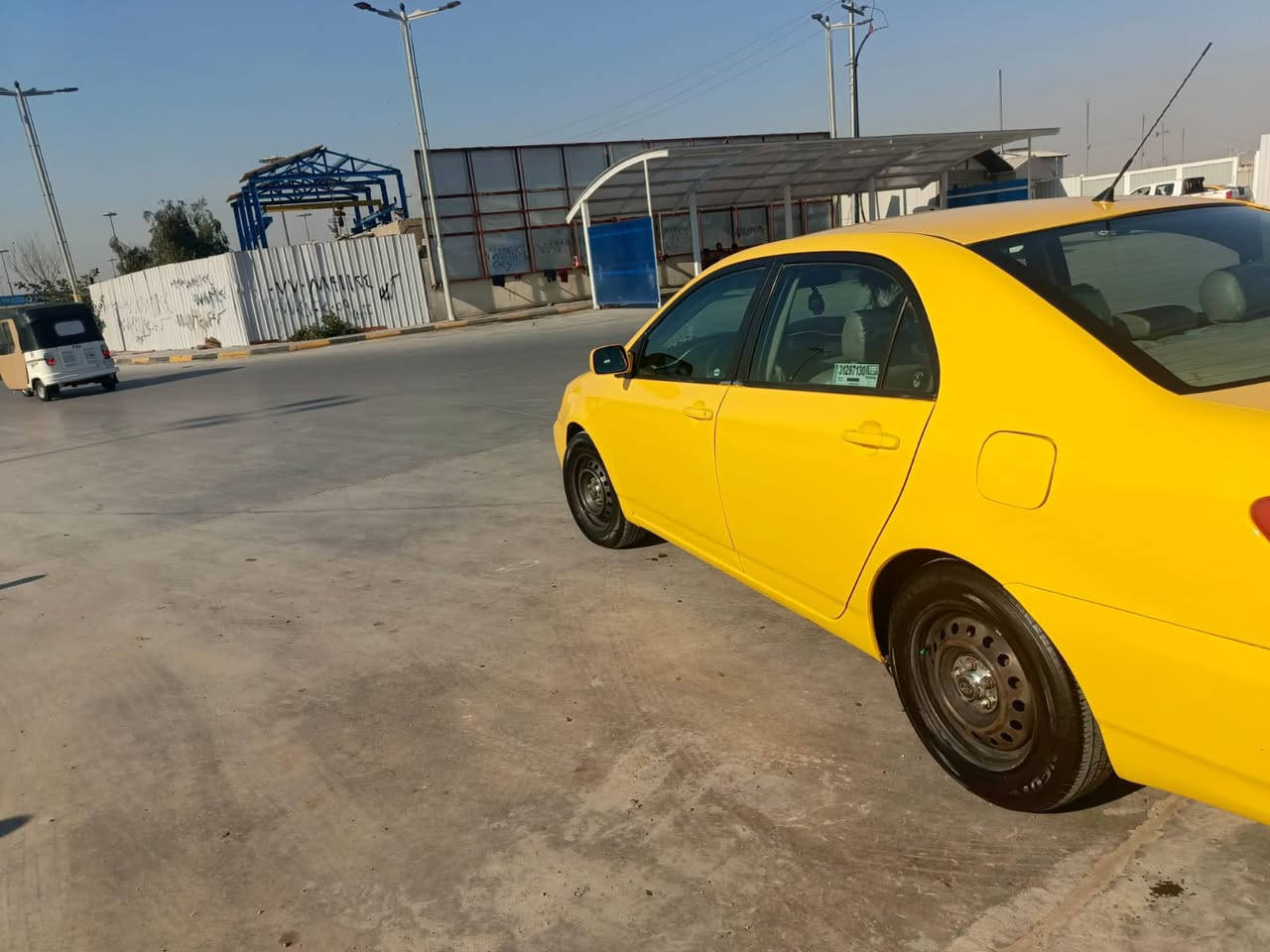 كورلا نحله 2008 وارد امريكي حادث جاملغ امامي فقط بيع فقط بدون مراوس
كير مكينه صدر تبريد مكفولات 
رقم انكليزي انبار بااسمي تحويل اباي مكان مصفره هيه وغرامات 
مكاني بغداد 
السعر :- 75 وبي مجال بسيط 
للاستفسار :- ***********
