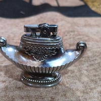 قداحة • انكليزية • شكل فانوس