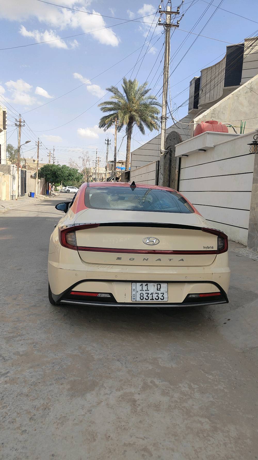 سلام عليكم 
سيارة سوناتا هايبرد خليجي  وارد كوري موديل 2023 اصل  سنوية 
وليس معلاية 
حادث دعامية رصعه بالبنيد صغيرة ممصلحه مثل ما واضحة بالصورة 
تبديل دعامية تفصيخ اصلية بعدني ما صابغها 
ماشية 118 
ااسيارة نظيفة ومابيها شي 
للاتصال *********** اتصال + واتساب 
السعر 135$
