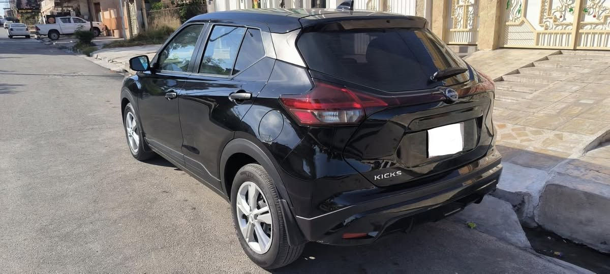 نيسان كيكس موديل 2023
محرك 1600
فول نظافة
رقم اربيل
السعر 
150 وبيها مجال
***********
*********** واتساب
