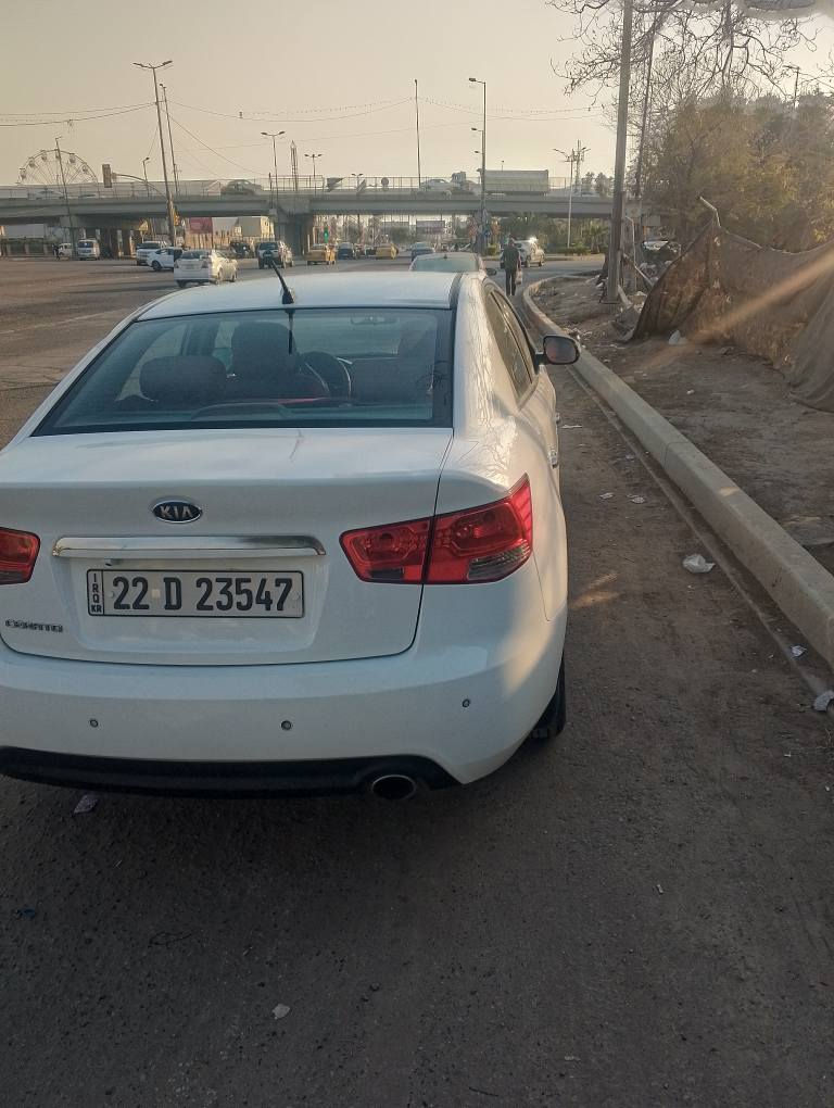 سيراتو موديل 2012 السياره جاهزه محرك كير تبريد حداديه بيه صبغ الهلال مال الجاملغ الخلفي وعابر على باب اشويه سنويه 230 هزه جديده السعر 92 العنوان بابل *********** بغداد, العراق
