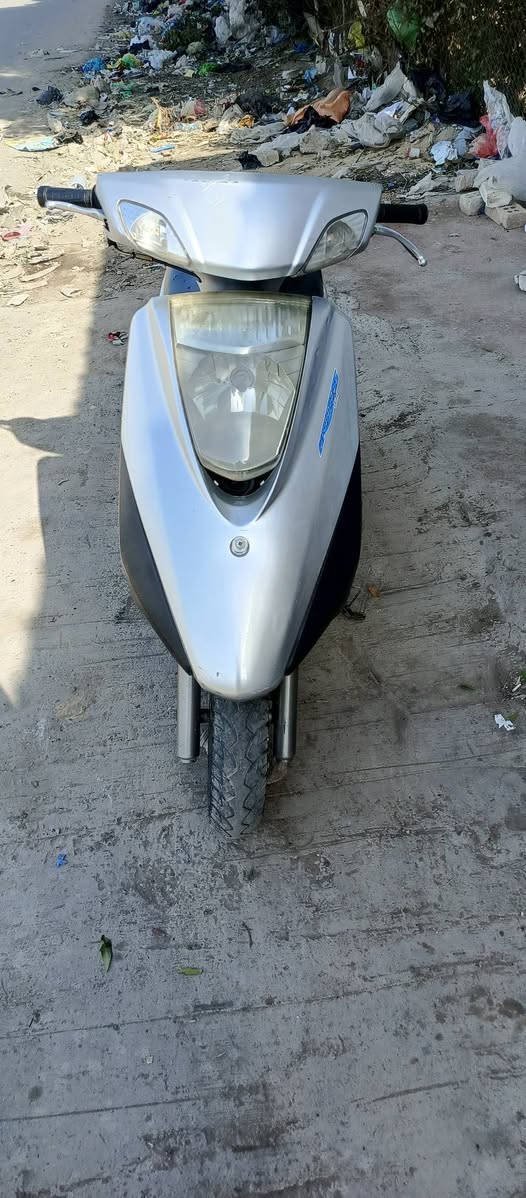 السلام عليكم دراجه بريز للبيع كهربائيات سلف مكينه خير من الله كل نقص مابيها بس القمجي مال بريك الامامي مكطوع لازم يتبدل المكان الشعب السعر ٤٥٠ هاتف ‏‪***********‬‏
( مكلف بالنشر )
