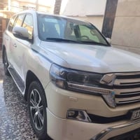 تويوتا لاندكروز  2018 // ماشيه 97 ألف  المحرك 4000 v6 رقم بغداد  مواصف...