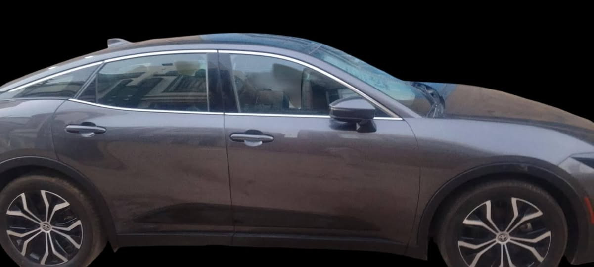 السلام عليكم 
سياره كراون لمتدد فول مواصفات 
ياباني اصل ماشيه سياره فقط 6 الف
سعر 299  دولار  تسجيل جميع المحافظات  رقمها مجاني لتفاصيل أكثر اتصال 
***********
***********
 واتساب متوفر
