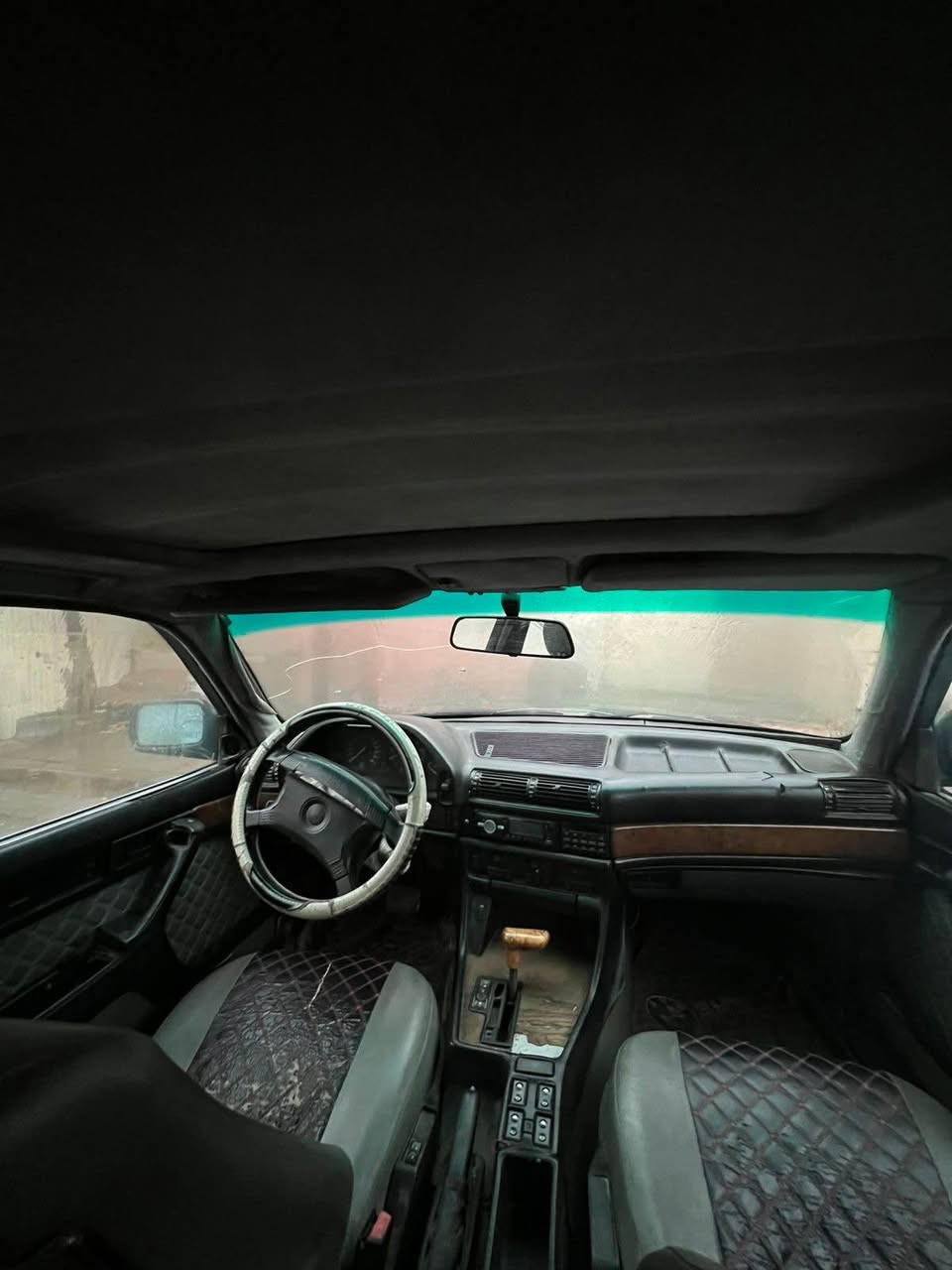 سلام عليكم 

للبيع بي ام 730 

السعر 27 ورقه 

رقم بغداد 

سياره ع بلاد بيها معجون موضح بصوره 

كير مكينه مكفوله العنوان السليمانيه 

ﺂنـَʊ̤ مكلف بلنشر 

وهذا  رقم صاحب السياره  أي̶ استفسار ‭

‭0772 990 5924‬ السليمانية, العراق
