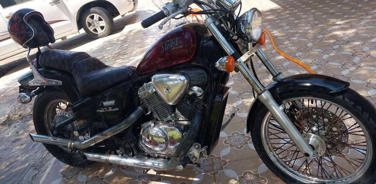 سلام عليكم ورحمه الله شباب من رخصه الادمن والمدير الكروب دراجه هارلي ستيد بلادي بلادي للبيع نضيفه فول كير ومحرك وكشر وكهربائيات فول واوراق أصولية .جنطة والجادر مالتهاا هم موجودات مكان ديالى بعقوبة ***********
