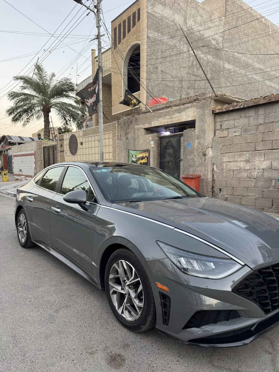 سوناتا موديل 2020 وارد أمريكي كتاب الفحص بلمنشور لون مميز سمنتي رقم انكليزي بغداد حره تحويل  محرك 2500 سعر 165 بيها مجال للشراي مكان السياره بصره رقم *********** متواجد واتساب
