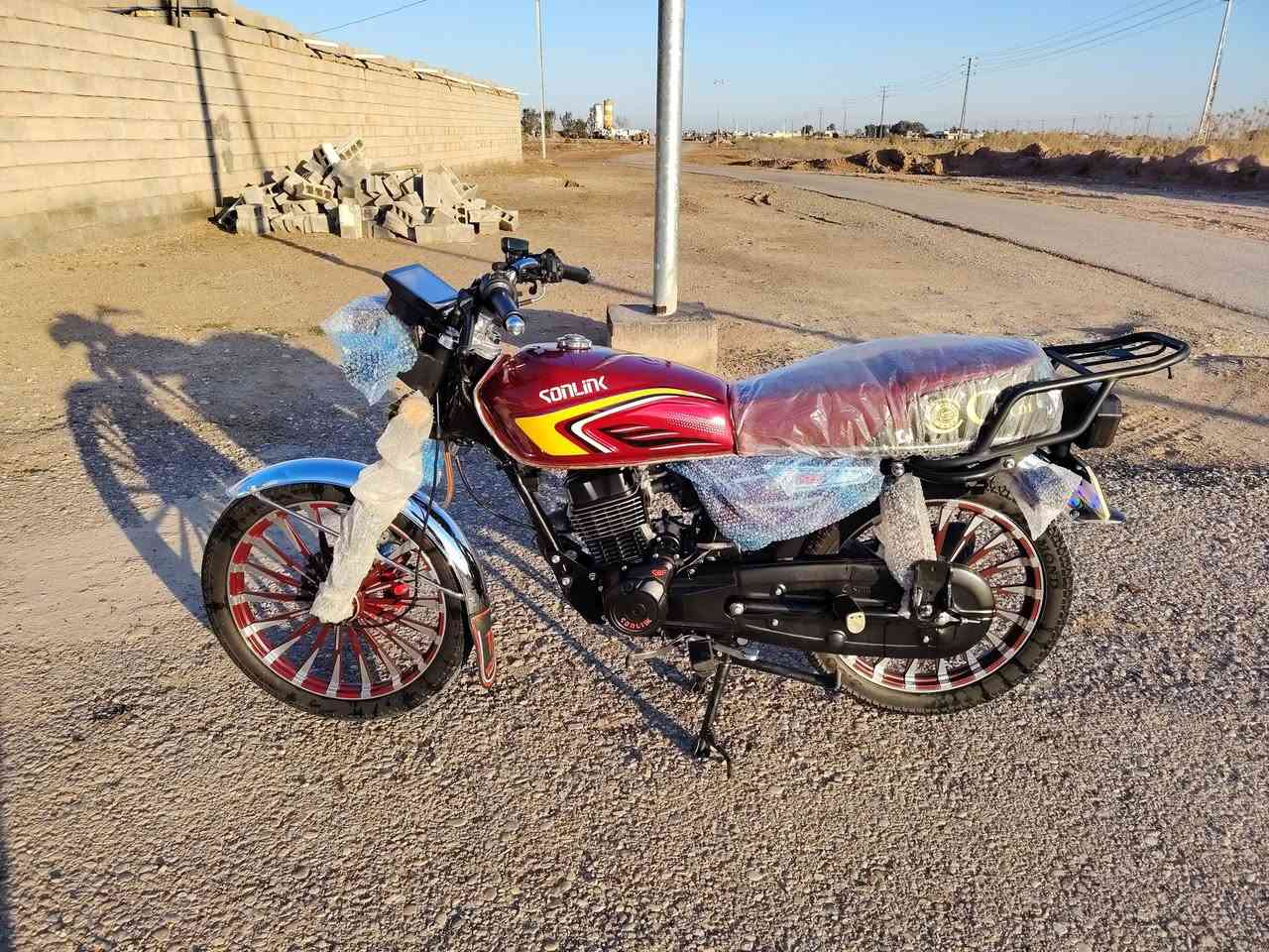 ياالله + جوه سوك انبيع 
سلام عليكم  : دراجه سونك اصلي 2024 شكل 25

لون: ماروني 
 
اوراق كامله 

سعره 750 وبيه مجال بسيط ***********

مكاني: ديالى بلدروز 

والي مايعرف بسعارهن ﻼ يكسر بحلال العالم 

نورنه بكلمه مثل وجهك الطيب
