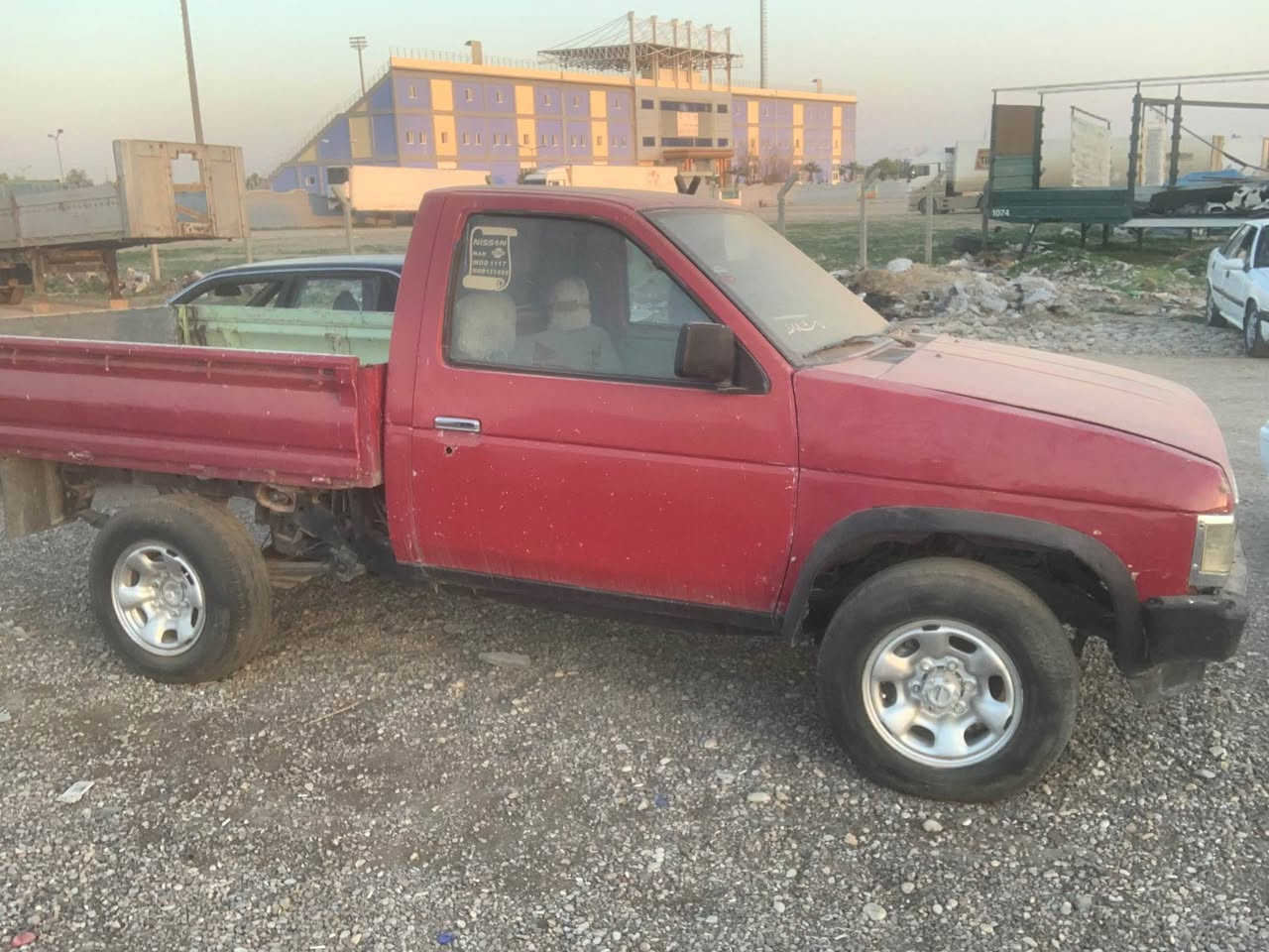 نیسان پیکاب مودیل 1988 بودی امریکئ گیر عادية رقم جنوبة بەشەرتی اوەلیات و حاسیبە  هةیکةلو شاسي جوانة  مەکینةي سەوتی تیایة  تەقەورەقەیشی نیە بائ١٥ گلایة مةجالئ کەم گورینەوە ناکەم ژ.م *********** *********** كالار, السليمانية
