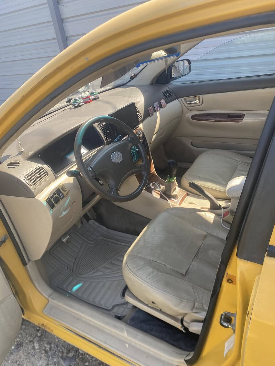 سلام عليكم بيوايدي إف ٣سياره. موديل ٢٠١١ بلاديه بس بيها صبغ نص الباب الوره السايق كير محرك كفاله كلج جديد تايرات تخم جديد ابسمي السياره مكان السياره بغداد حي الجهاد السعر ٤٥ وبيها مجال الهاتف ***********
