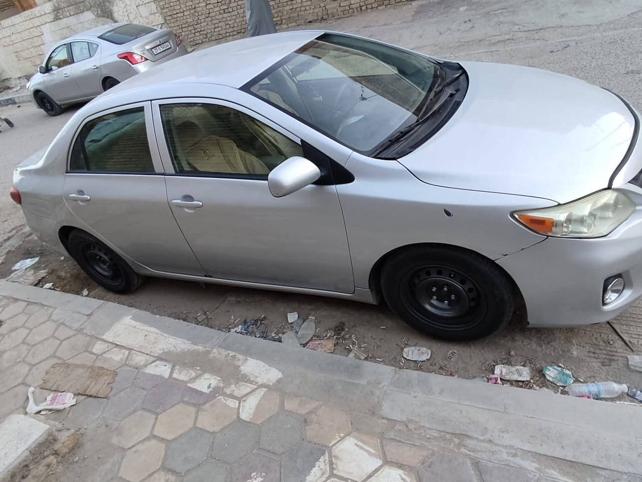 السلام عليكم 
كرولا 2012 خليجي للبيع مكينه 2000 
بيه 3 قطع تبديل +مصبوغه عام جماليه 
مكفوله من العيب الشرعي والگلبة والتجيه والكص
سيارة جهازه مجهزه حدادية تخم تاير 
رقم انكليزي هستوني شاده سنويه لل 29
مداور ثاني يوم
سعرها 93 وبيه مجال بسيط
للاستفسار  ***********
او ***********
