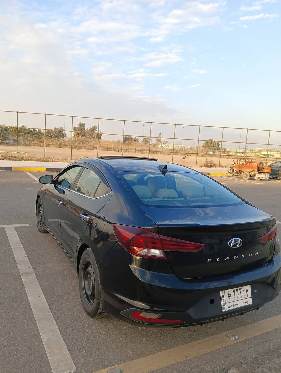 السلام وعليكم النترا للبيع موديل 2020 سياره جديده سياره رقم بغداد تحويل ثاني يوم تخم تاير جديد تبريد ثلج سياره فول واحد على واحد سياره زنون شاشه بصمه ماكينه وكير كفاله سياره كلش حلوه وجاهزه سعر 131 وبيها مجال مكان واسط العزيزيه رقم الهاتف. ***********.
