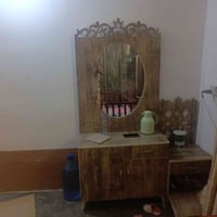 غرفه نوم • نضيف • للبيع