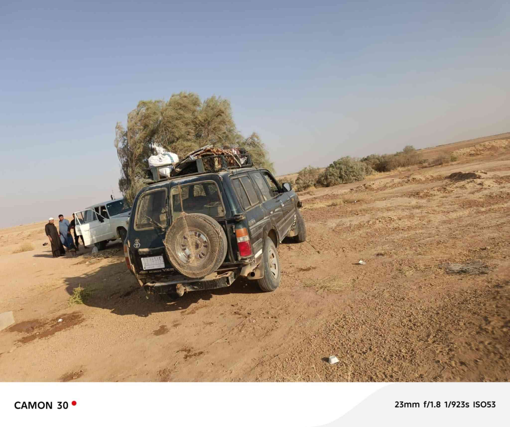 سلام عليكم  لاندكروز 1993 رقم بغداد باسمي سنويه لحد 2028
محرك 4500كابريتر  بدون بخار  
كير واكسلات مكفوله
سياره بلاديه بدون صبغ بس جارده 
مكان السياره ديالئ بعقوبه
لسعر 45$
*********** /واتساب او ماسنجر
