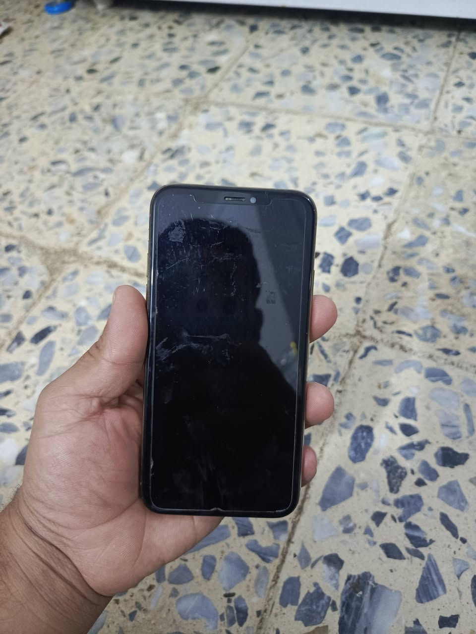 سلام عليكم ايفون xS ذاكرة 256
جهاز مداخل تصليح بي فطرين بل شاشة وفطر بل ضهر وكاميرة وصخة قيم واخذ بل يرضي الله مكاني صويره خلف المعارض 
***********
