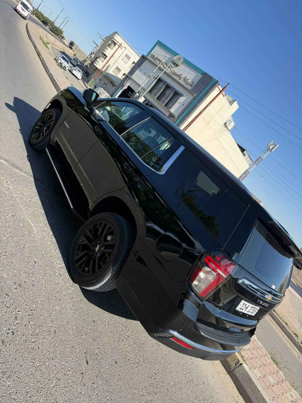 السلام عليكم
تاهو LS للبيع موديل 2024 بجم برايم
رقم بغداد
رادار 
ماشيه 17الف مايل 
وارد خليجي وكالة المنصور ام الضمان 
المواصفات 
بصمه 
حساسات اماميه خلفيه 
رادار امامي 
مانع تصادم 
تحديد مسار 
رادرات جانبيه
كامره خلفيه دواره
ثلاث قطع تبريد 
شاشه اعطال
سايد بريك دكمه 
تحكمات ستيرن 
كرسي كهرباء 
لد نهاري 
زنون اصلي 
تشغيل عن بعد
وباقي المواصفات المعروفه   
السعر // 498 $ وبيها مجال بسيط 
مكان السيارة رمادي رقم تلفون ***********
