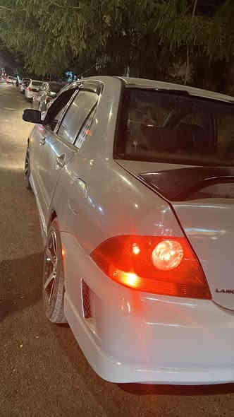 السلام عليكم لانسر 2006 بسمي رقم بغداد مكينه 2000 جديده وكير 4 نمر جديد صدر نضيف ويل كب رياضي جديد وتايرات جدد مكان السياره الكريعات السعر 60 وبيها مجال السياره جاهزه بيها طخه بلبجم خفيفه البنيد بعده ممعدل  السياره لونها فضي مغيرها لون سموك رقمي *********** السنويه تنتهي 2026 شهر 9
