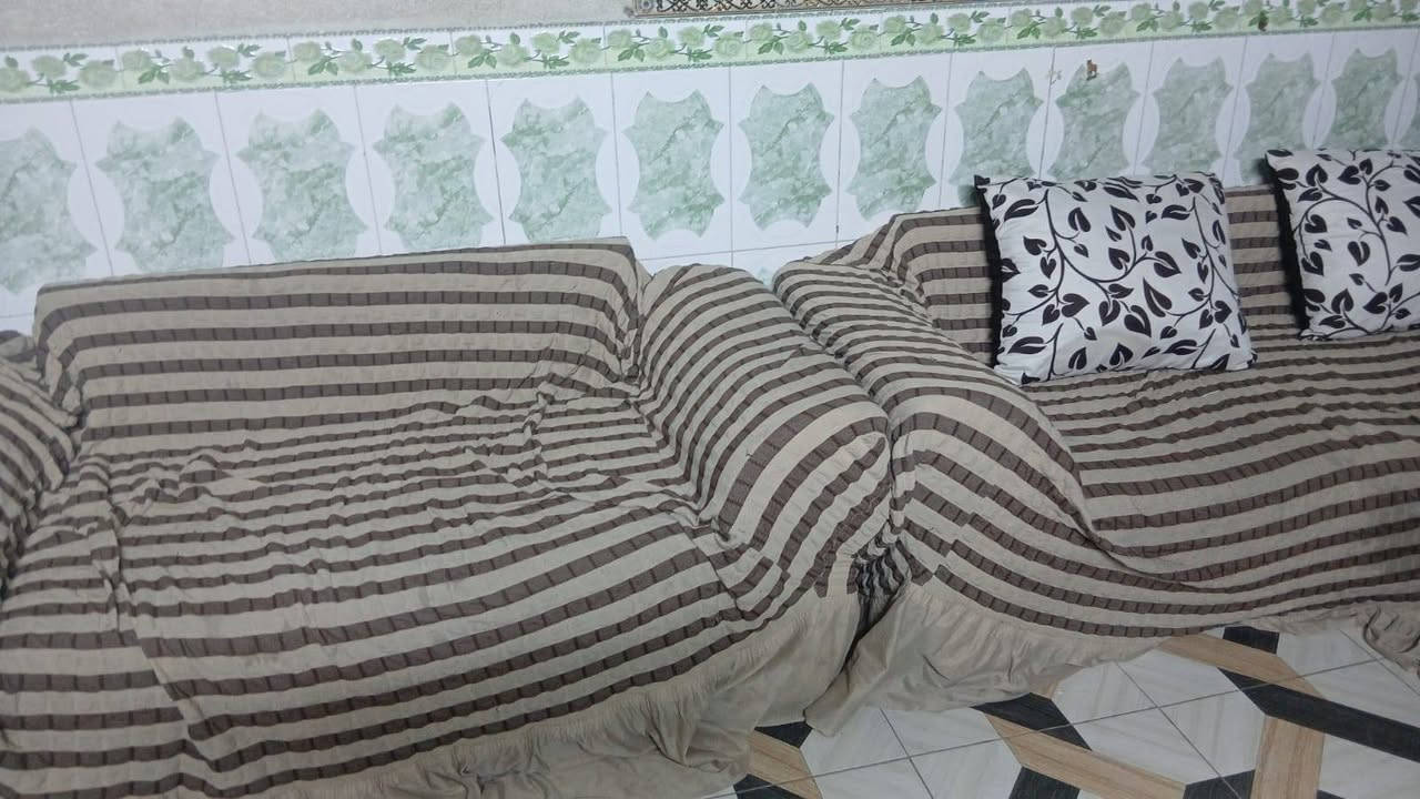 للبيع تخم 10 مقاعد وياه كوشات مابي اي ضرر وعندي توصيل بكروه سعره 100 مستعجله ع بيعته


**إذا كنت صاحب هذا الإعلان وتريد حذفه لأي سبب، رجاءا أرسل رسالة إلى الدعم الفني**