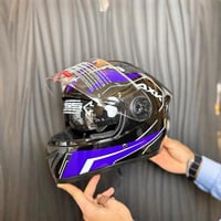 خوذه للبيع السعر 50وبيها مجال 07739001554متوفر واتساب