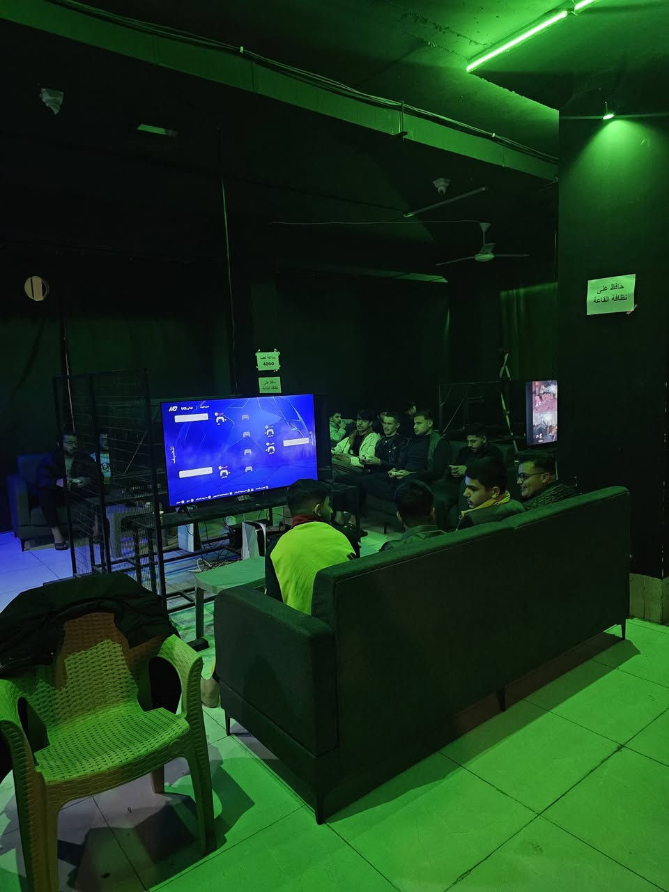 قاعه للبيع كيمينك وبليارد  مساحه ٢٢٠ متر محتويات ٨ بلي ٥ و٩ شاشات حجم٥٥ وشاشة vip حجم ٧٥ مع يوبي اس لكل شاشة وبلي و٢ بليار سوبر ماستر 2025  موقع سايدين حي عسكري بالسوك للاستفسار  واتساب هاتف ***********
