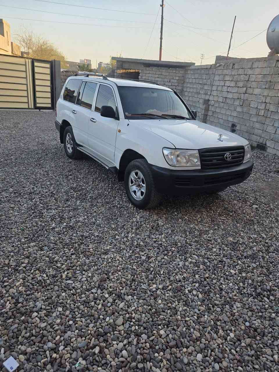 مونيكا موديل ٢٠٠٤ ...محرك كاز سوبر شركه .
غير مكصوص شرط ..قطره صبغ مابيها 
بيها استمارة تسجيل ..وشرط مكفوله من السرقه وغير مطلوبه
يوجد توصيل ..دهوك ..زاخو  
السعر ٧٥ وبيها مجال 
هاتف ***********
هاتف ***********
