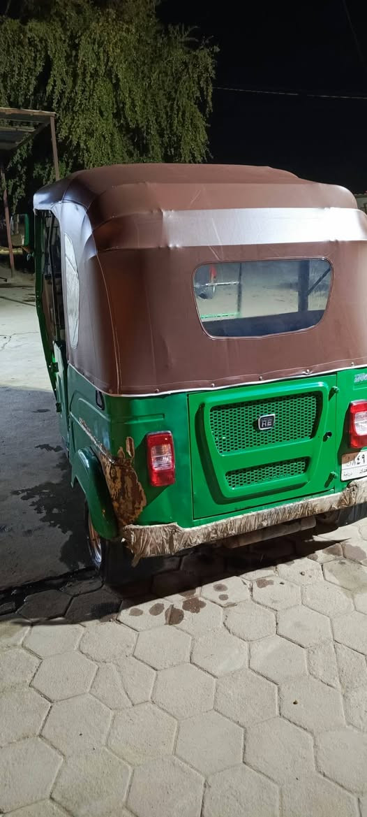 يا الله .. تكتك موديل 21 شهر ال11 رقم بغداد سنويه كبل تحويل بأسمك بيها بس ضربه فوك الجاملغ ومسمكره بس يرادله معجون وصبغ ونطيحهن من السعر // السعر (( 7 مليون ونص وبيها مجال )) رقم الهاتف ***********
