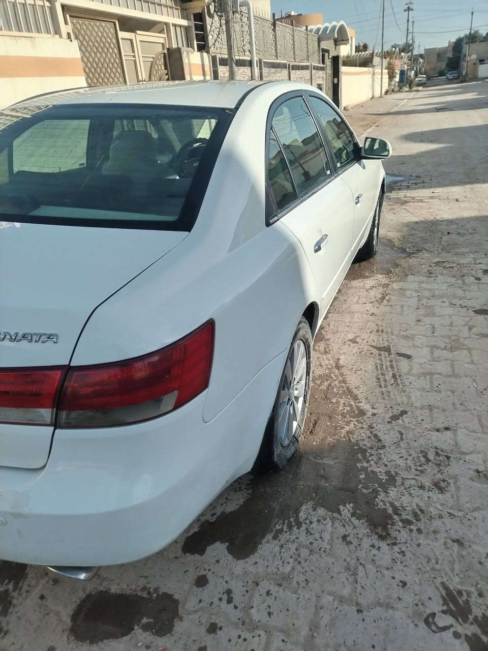 سلام عليكم سوناتا ٢٠٠٦ فول واحد على واحد تبريد لمس شاشه كامره يدات نيكل برده خلفيه تحكم جهتين  محرك ٦ سلندر ٣٣٠٠ تخم تاير كوري تبريد ثلج مصبوغه حزام جماليه بيه طخه بصيطه يم الايت والباقي كفاله مكانه نجف ناحيه العباسيه  ***********
