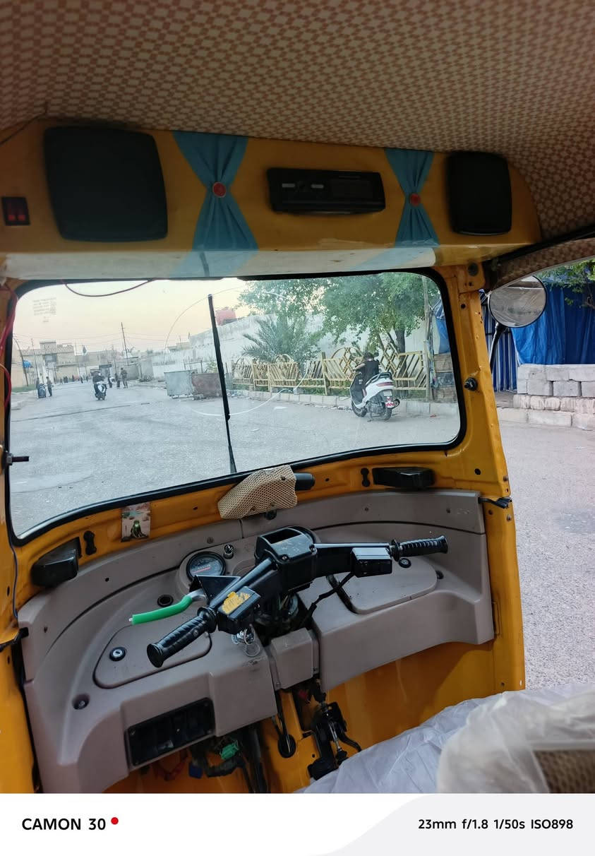 سلام عليكم تكتك البيع موديل 20 رقم وسنويه تكتك كشرته مكفواله المكينه لا نتقيص واله تبخير تخم تاير دوشمه جادر جديد مسجل بلاتوث تكتك جاهزه كبل الشارع كامله مكمله مكاني المجر الكبير الشراي ينتصل ***********
