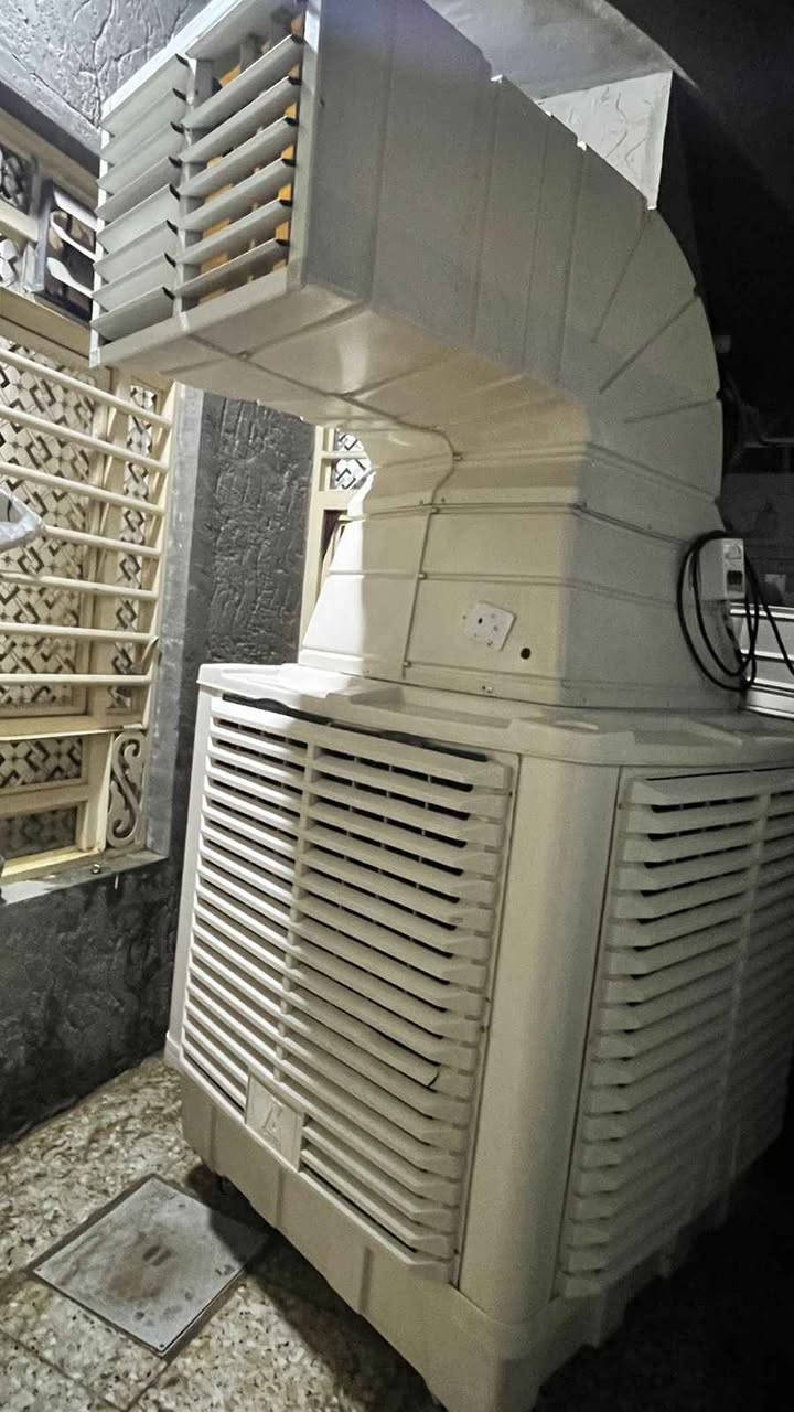 السلام عليكم مبرده بكستانيه للبيع استعمال موسم واحد حجم 36 الحجم الكبير  وشرط الفحص كلش نضيفه العنوان شارع الصب مقابيل قرية الغدير رقم العمود 269 رقم *********** النجف, العراق
