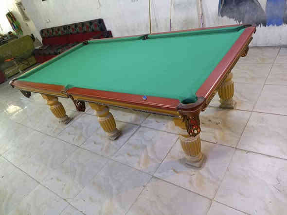 سلام عليكم ميز فانوس كلش نضيف ويا سيت بلجيكي اصلي مكاني نجف شارع المطار سعره 400 الشراي يتصل ‏‪***********‬‏
