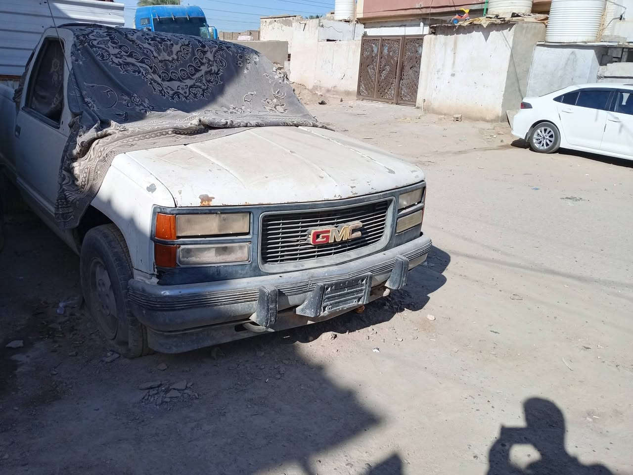 السلام عليكم
بيك اب جي ام سي 6ستدات موديل 92  رقم فحص مؤقت نجف حمل 
محرك 305 دوش حلاب 8سلندر كير عادي السيارة تشتغل بس متروكه محرك لا تبخير ولا تنقيص نضيف وكير واكسل نضيف
 مكان السيارة بابل المركز 
السعر 23 ورقة 
رقم الموبايل ***********
