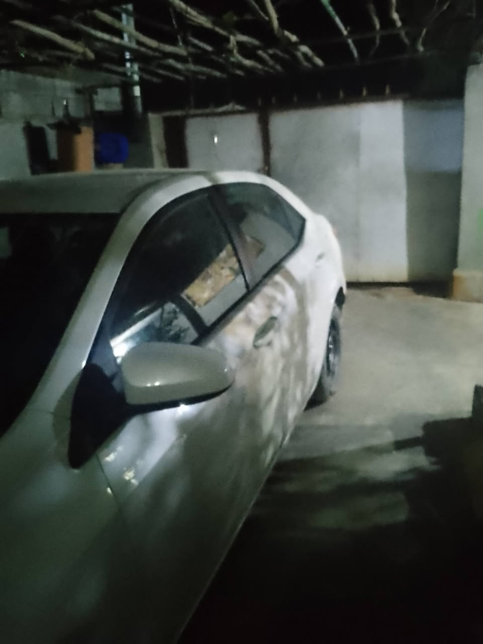 السلام كورلا 17 ابيض صدفي رقم اربيل جديد هزه وسنوية بدون صبغ بدون تبديل فقط بارد  مكانات بسيطة جدا  كير ومحرك بالشرط وضع شركة مامفتوحات   عنوان كركوك سعر 145
***********
