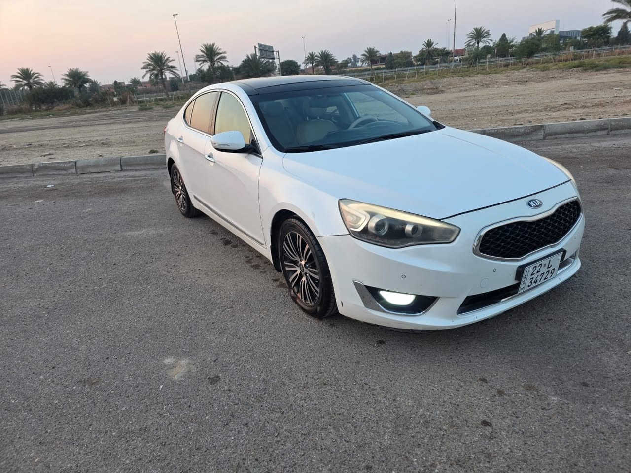 السلام عليكم للبيع كيا كادينزا خليجي 2014 ملكي VIP
رقم أربيل بسمي سنويه جديده
فول مواصفات 1/1
ماشيه 165 وقابل للزياده 
مري شفط + قلاب 
حساسات خلفيه 
مقاعد جلد + كهرباء 
خزن ميموري 
فول تحكمات ستيرن +ستيرن كهرباء 
برده خلفيه بلاديه 
كامره خلفيه 
لد امامي و خلفي 
كشنات امامي و خلفي تدفئه 
شاشه حجم كبير 
اناره محيطيه 
بيها منضومه كامله زنون عالي و ناصي 
و بيها منضومه غاز 
و بيها بعد هوايه مواصفات معروفه 
السياره بيها قطعتين ونص 
السعر 118 و بيها مجال 
رقم التلفون*********** 
مكان السياره بغداد
