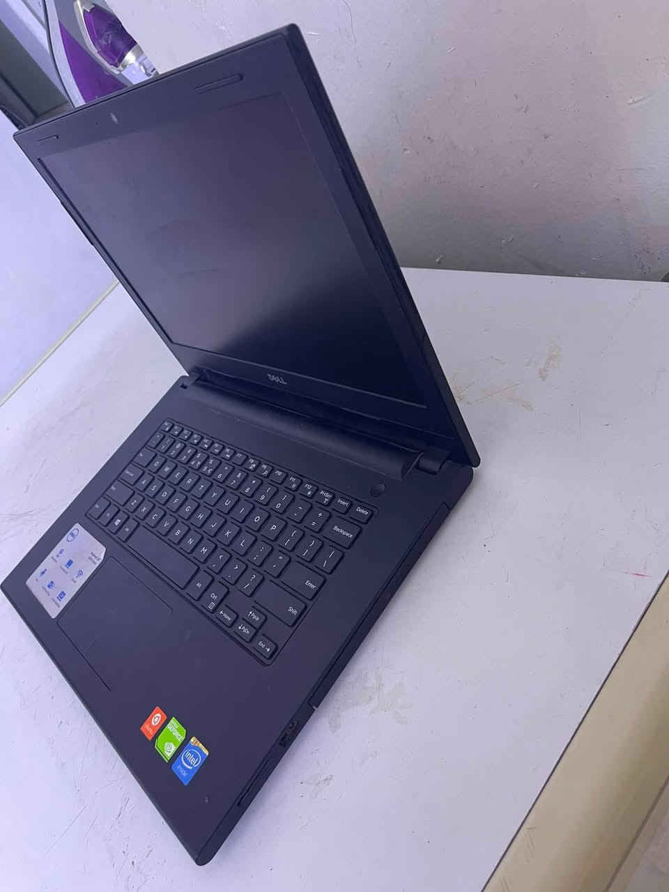 لابتوب DELL مستعمل.
الجيل:الرابع 
الشاشة 14 بوصة
المعالج inside core i5
كارت شاشة : geforce
RAM 8GB
اللابتوب بدون هارد 
و وياه شاحن وماوس عدد 2 وجنطة
السعر:100 الف وبي مجال 
الهاتف بي واتساب 
***********
بدون توصيل

