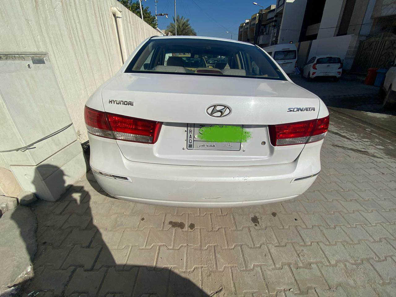 هونداي سوناتا ٢٠١١ خليجي ٤ سلندر محرك ٢٤٠٠ رقم بغداد سنويه لل٢٧ ماشيه ١٦٣ الف سياره مابيه غير بارد بسيط بالبنيد و نقاط صبغ دملوك نرش عليه بنيد وبابين من جهة عكس السايق تم تكحيلها  السياره  مثل ماوضحه بالصور .
مكان السيارة بغداد 

*********** بغداد, العراق
