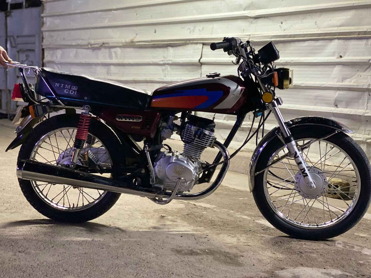 سلام عليكم ايراني موديل 25
رقم هاتف *********** واتساب
عنوان بغداد السيدية
نقص كتف اشاير و الاشاير الوره والبكلايت ممربوطات
 بدون وراق
 ب ٦٠٠
