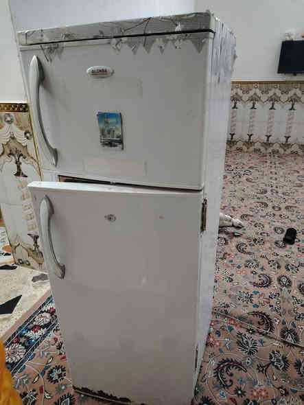 سلام عليكم ورحمة الله ثلاجه اللبيع قيم واخذهه ***********
