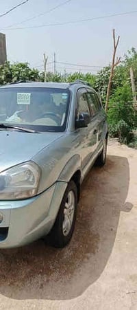 توسان موديل 2008 جاهزه من كلشي مكفوله ماعده البنيد مبدل بدون اي ضرر ال...