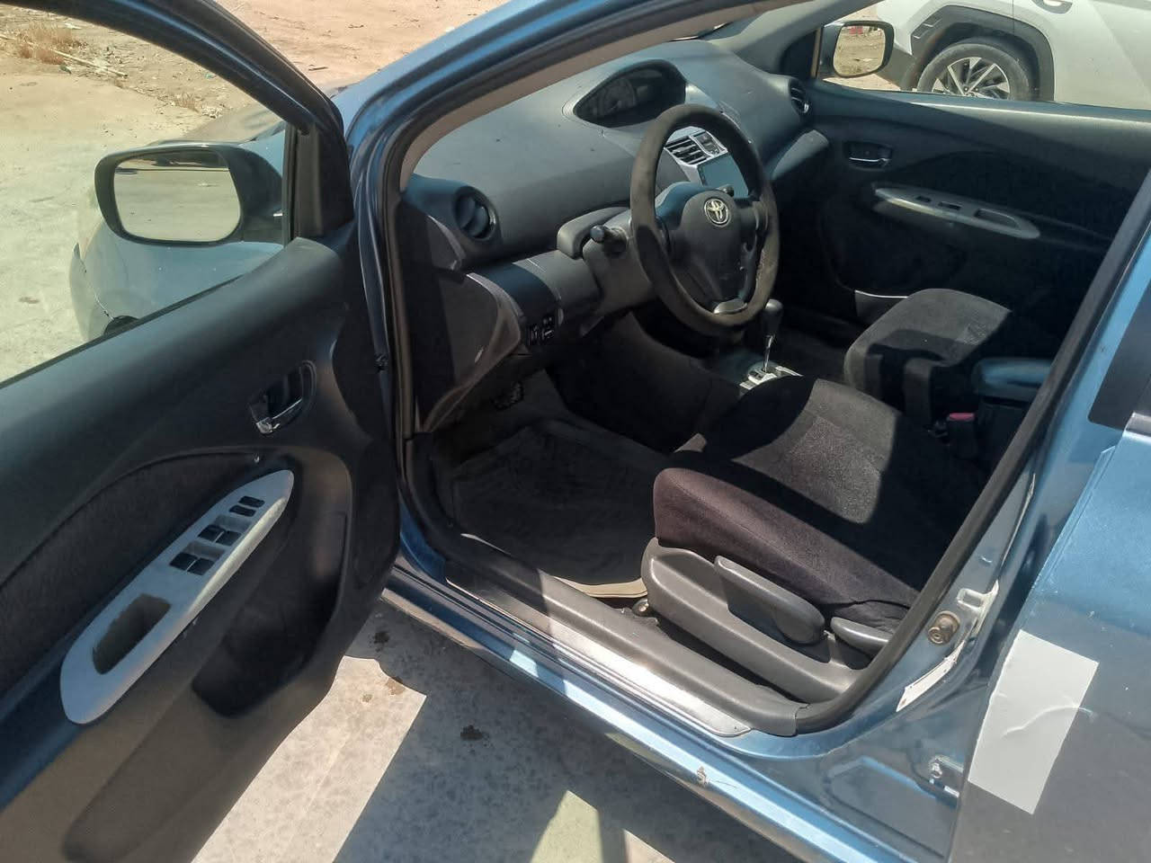 يارس موديل 8 امريكي 
رقم بغداد انكليزي 
صبغ صفحه بدون دواخل 
باب خلفي عكس سايق مفتوح 
مكينه مفتوحه كازكيت 
سونار موجود ب منشور 
مكان بغداد حي جامعه 
سعر 70 بي مجال 
مكلف دزلي وتساب ادزلك رقم صاحبها 
#ادارة_الصفحه 
#الجود_للسيارات_خيارك_الأول 
#العراق #المحافظات #سيارات #بيع_مباشر 

الاتصال*********** وتساب
