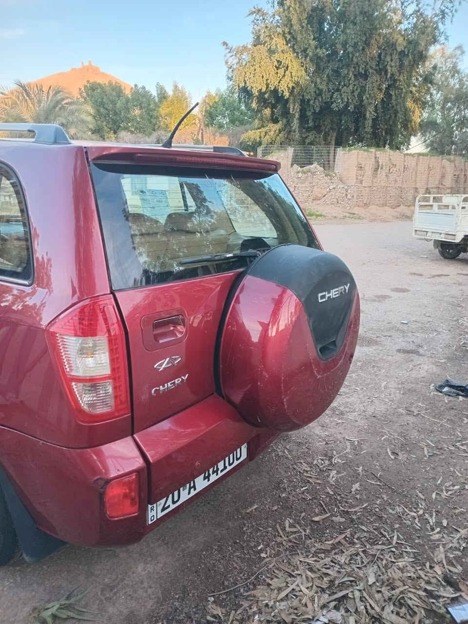 السلام عليكم ***********
تيكو 2013 رقم ديالى  الماني مشروع وطني تحويل ثاني يوم 
كير محرك مكفولات 
حداديه جديده 
تخم تاير جديد 
تبريد تدفئه شغالات 
مكفوله من الضربه و التبديل و الصبغ سعرها 65$بيها مجال مكاني ديالى قضاء المقداديه
