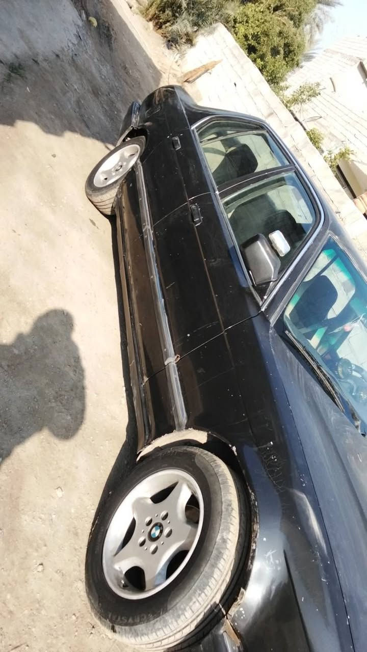 سلام عليكم عندي BMW735مكينه مفتوح سياره خير من الله للبيع الشري يتصل*********** السعر 42 بي مجال قليل بغداد بسمي
