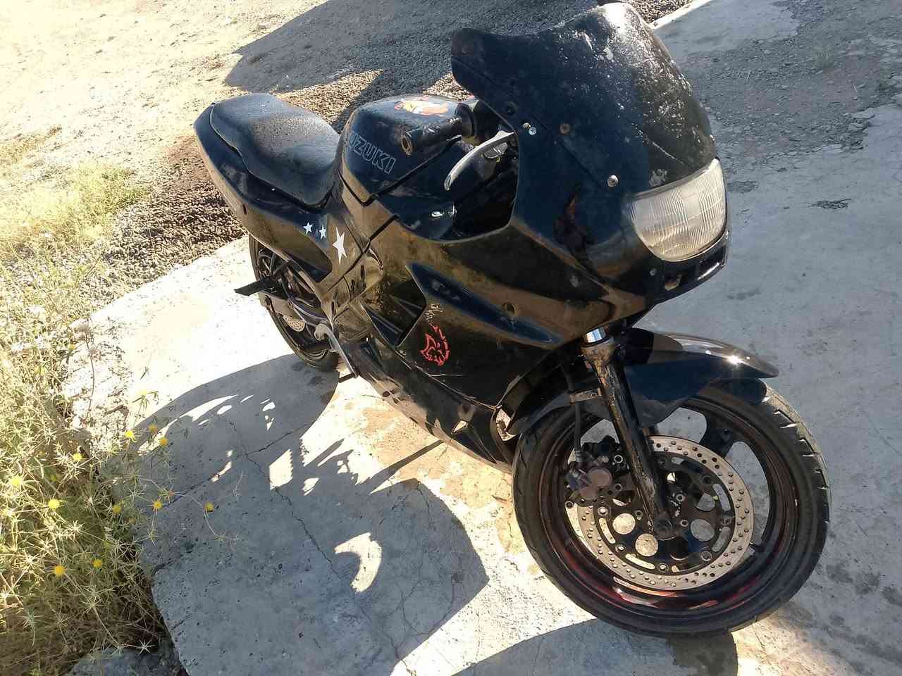 موطور للبيع شغال مابي شي السعر 350 يعوزو ربط ناره ***********
